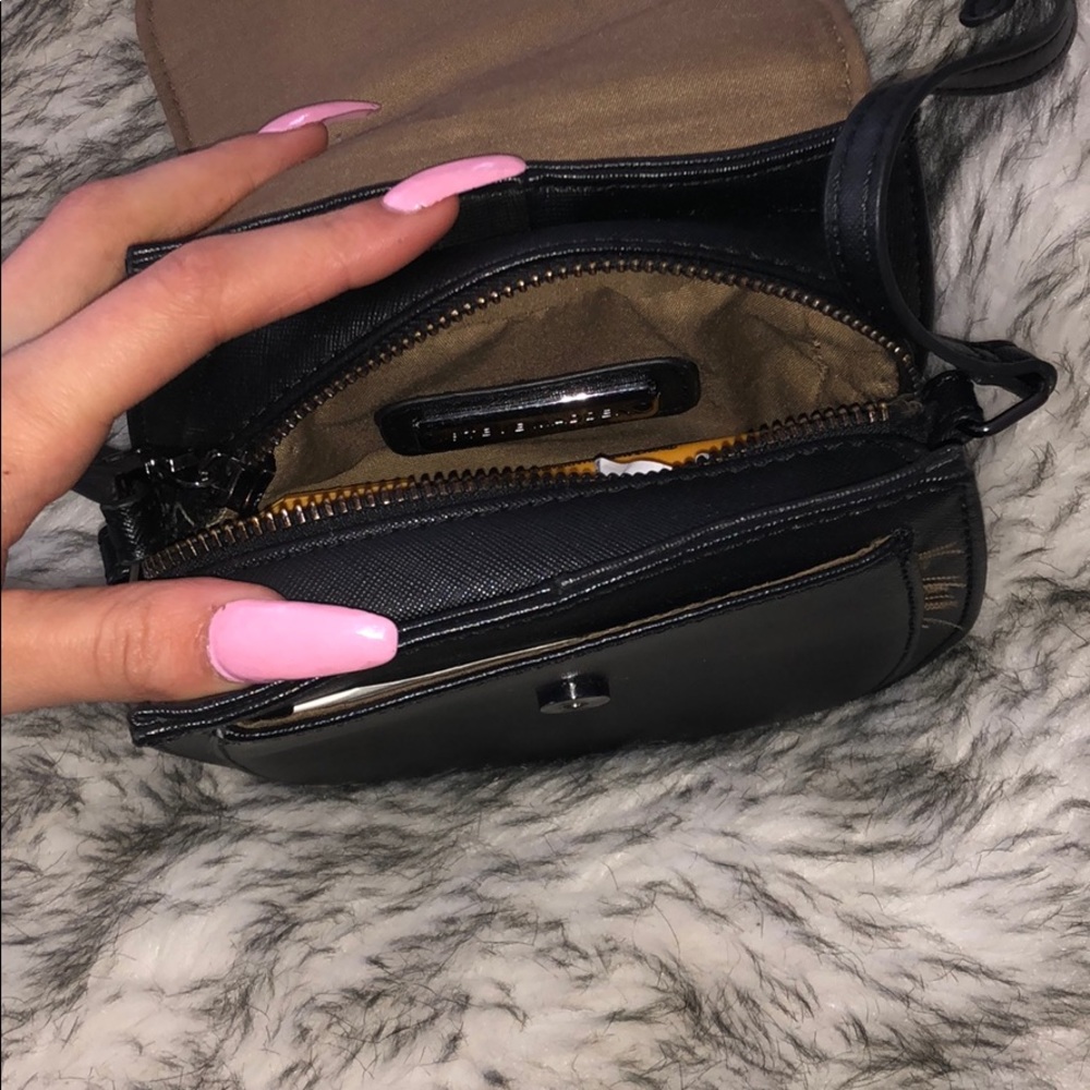 Small purse - Picture 3 of 3